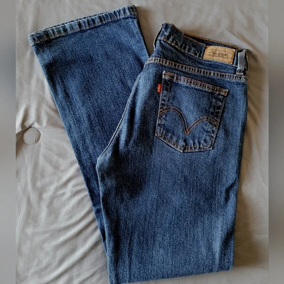 Levi 515 Boot Cut Jeans - Sz 10M, Med/Dark Wash, EUC - Picture 7 of 9